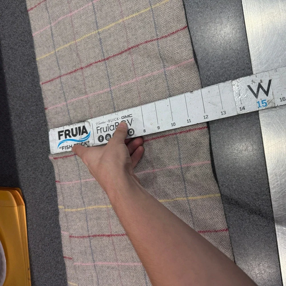 Irelandseye Scarf Unisex OS Beige Wool Cashmere Plaid Herringbone Fringe